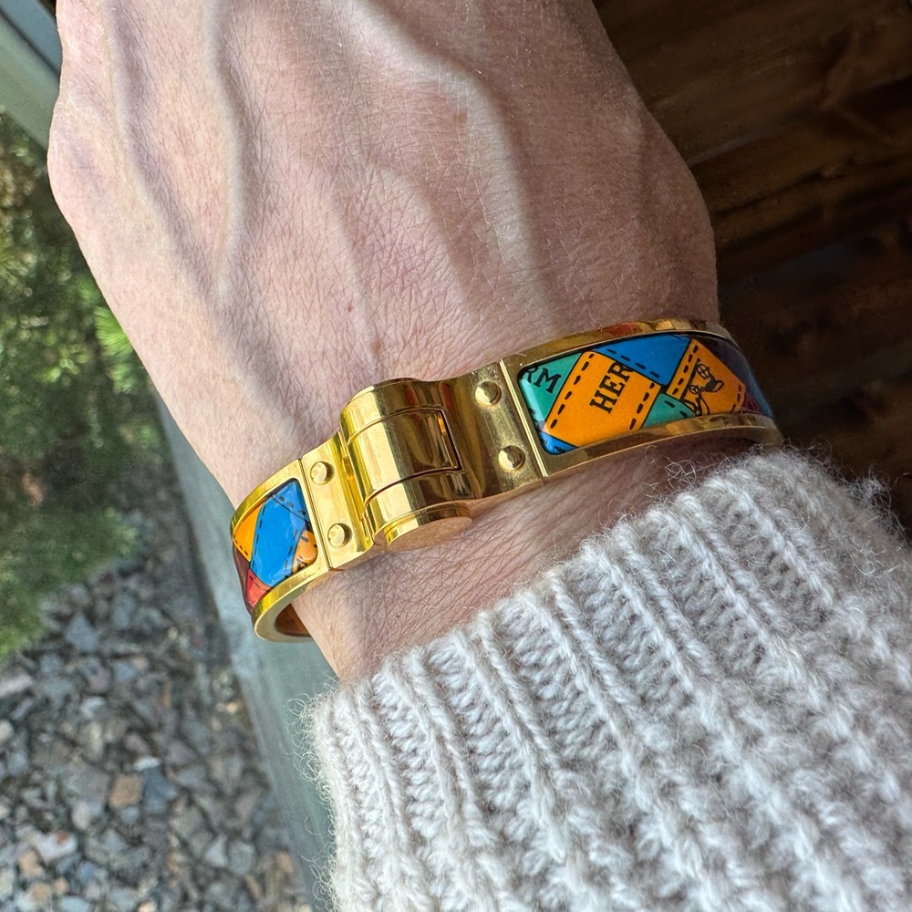 Unique Hermes Muti Colored and Gold bracelet - Picture 2 of 8